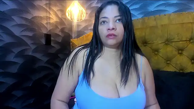 Snapshot of NahomiFireSex chatting on May 14, 3:13 am NahomiFireSex online show from May 14, 3:13 am