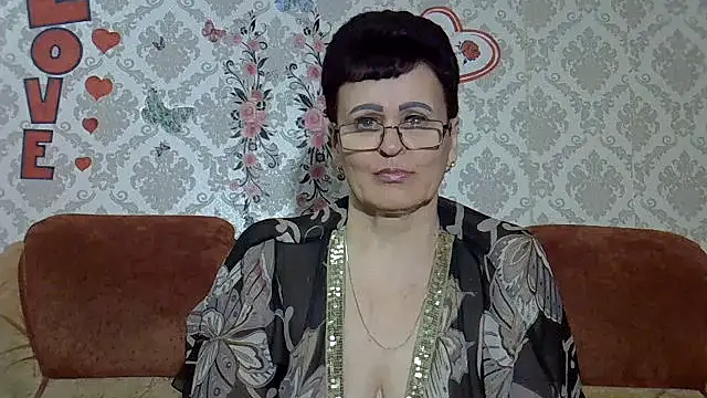 Snapshot of PaulaGolden chatting on April 26, 7:11 pm PaulaGolden online show from April 26, 7:11 pm