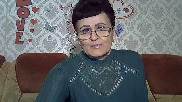 Snapshot of PaulaGolden chatting on May 16, 3:55 pm PaulaGolden online show from May 16, 3:55 pm