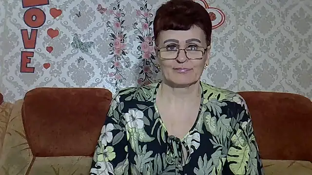 Snapshot of PaulaGolden chatting on June 21, 1:24 pm PaulaGolden online show from June 21, 1:24 pm