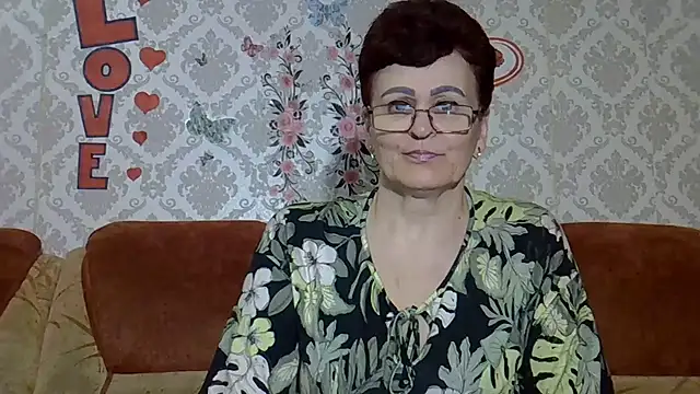 Snapshot of PaulaGolden chatting on July 4, 7:20 pm PaulaGolden online show from July 4, 7:20 pm