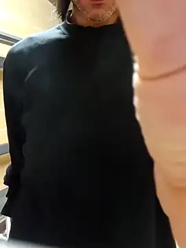 Snapshot of HastLuster chatting on December 23, 11:49 pm HastLuster online show from December 23, 11:49 pm