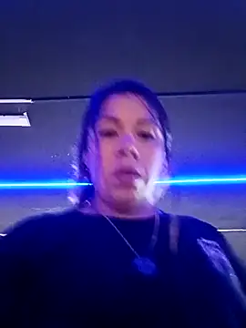 Snapshot of Karenn12 chatting on February 6, 3:33 am Karenn12 online show from February 6, 3:33 am