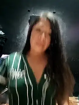 Snapshot of Karenn12 chatting on February 11, 4:06 am Karenn12 online show from February 11, 4:06 am