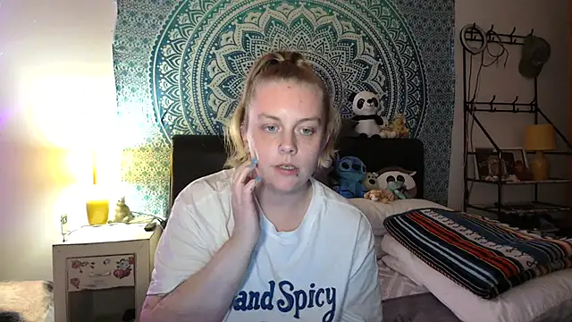 Snapshot of Vixen_Mistress_Ali chatting on October 29, 8:32 pm Vixen Mistress Ali online show from October 29, 8:32 pm