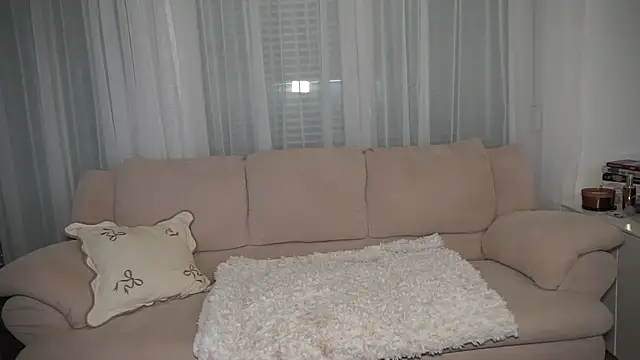 Snapshot of Liya_Gold_ chatting on April 21, 8:12 pm Liya Gold online show from April 21, 8:12 pm