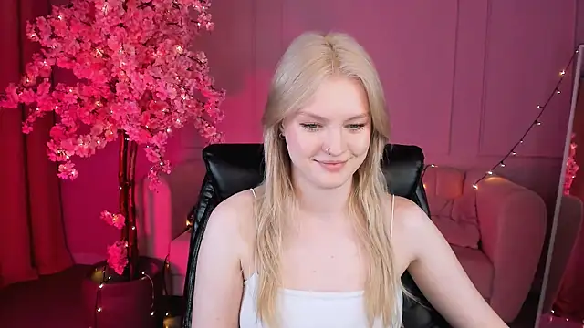 GraceGlamour online show from March 14, 11:23 am