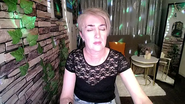 Hot Girl87 online show from December 8, 3:56 pm