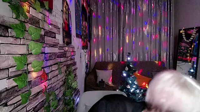 Hot Girl87 online show from December 14, 10:28 pm