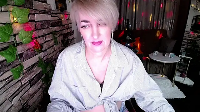 Hot Girl87 online show from December 24, 6:17 pm