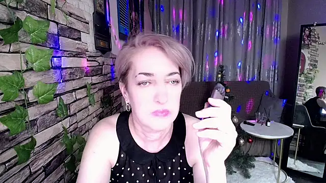 Hot Girl87 online show from January 9, 7:40 pm