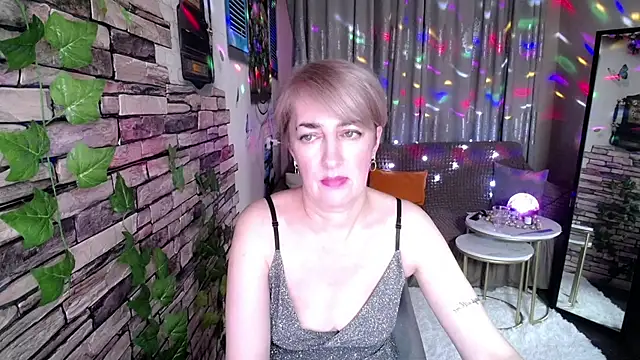 Hot Girl87 online show from January 22, 6:52 pm