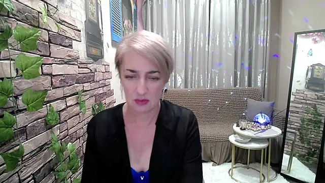 Hot Girl87 online show from January 23, 8:24 pm