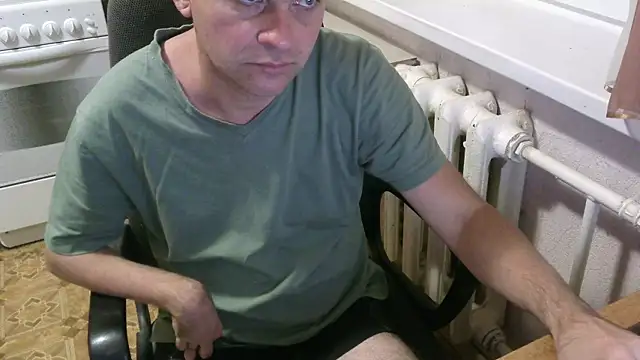 Snapshot of AlDON59 chatting on September 18, 5:59 pm AlDON59 online show from September 18, 5:59 pm