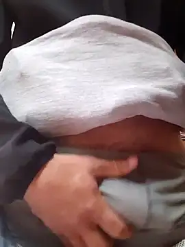 Snapshot of fg7318 chatting on October 6, 5:43 pm fg7318 online show from October 6, 5:43 pm