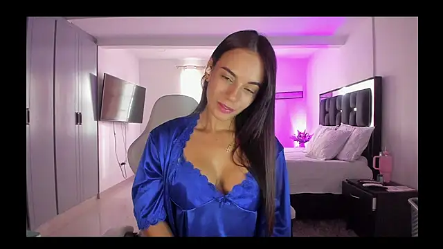 Snapshot of Sara_lopez_28 chatting on May 23, 12:20 pm Sara lopez 28 online show from May 23, 12:20 pm
