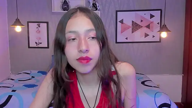 Snapshot of Valeria_roussi chatting on February 15, 4:56 pm Valeria roussi online show from February 15, 4:56 pm