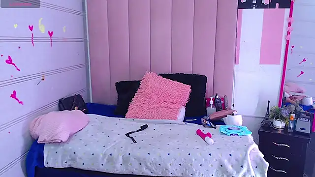 Snapshot of sara_caplerx chatting on November 19, 2:17 pm sara caplerx online show from November 19, 2:17 pm