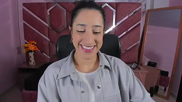 Snapshot of Eimy_Sexy_ chatting on May 26, 1:40 pm Eimy Sexy online show from May 26, 1:40 pm