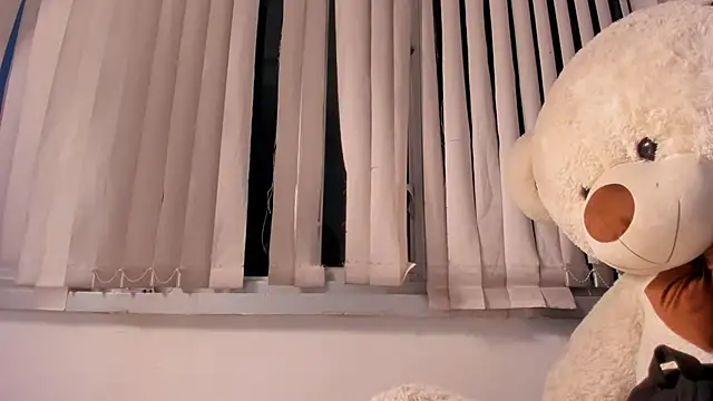 Snapshot of Valentina_Se chatting on December 11, 10:36 am Valentina Se online show from December 11, 10:36 am