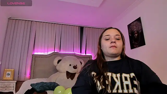 Snapshot of Valentina_Se chatting on December 13, 9:02 am Valentina Se online show from December 13, 9:02 am