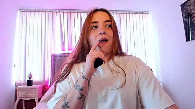 Snapshot of Valentina_Se chatting on December 17, 9:05 pm Valentina Se online show from December 17, 9:05 pm