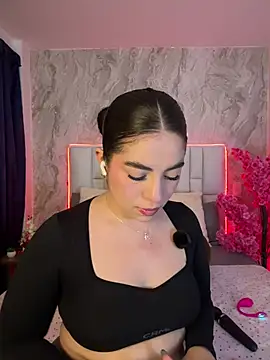 Snapshot of IsabellaAnngel chatting on June 21, 1:41 am IsabellaAnngel online show from June 21, 1:41 am
