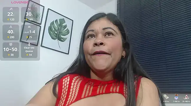 Snapshot of viki_mom chatting on February 16, 1:03 am viki mom online show from February 16, 1:03 am