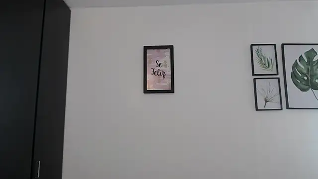 Snapshot of viki_mom chatting on March 16, 8:00 pm viki mom online show from March 16, 8:00 pm