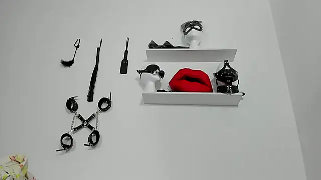 Sabrina Rosse   online show from February 11, 9:09 am