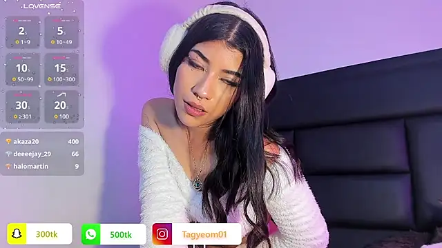 Snapshot of GiselleBlare chatting on January 11, 9:36 am GiselleBlare online show from January 11, 9:36 am