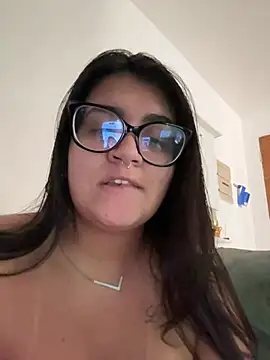 Snapshot of isa_ofc2024 chatting on December 15, 11:12 am isa ofc2024 online show from December 15, 11:12 am