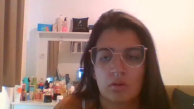Snapshot of isa_ofc2024 chatting on May 1, 11:26 am isa ofc2024 online show from May 1, 11:26 am