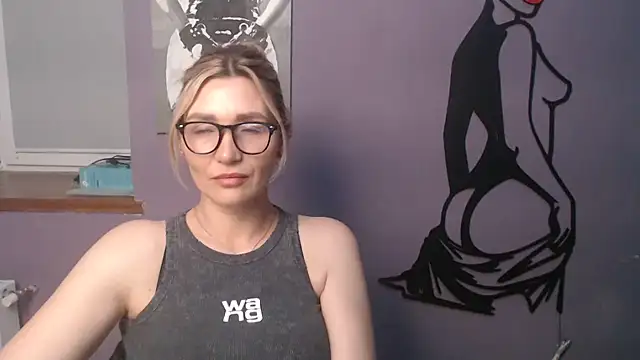 Snapshot of _sexy_lady chatting on June 3, 1:03 pm sexy lady online show from June 3, 1:03 pm