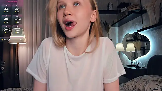 Snapshot of AnitaaClark chatting on September 10, 7:03 pm AnitaaClark online show from September 10, 7:03 pm