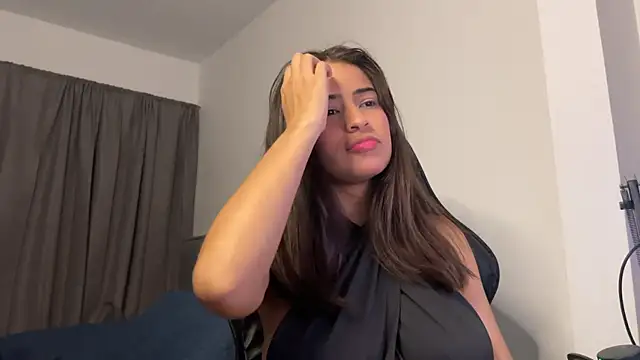 Snapshot of dereckbrownn chatting on December 5, 1:58 am dereckbrownn online show from December 5, 1:58 am