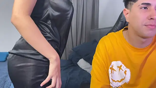 Snapshot of dereckbrownn chatting on December 18, 3:37 am dereckbrownn online show from December 18, 3:37 am