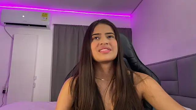 Snapshot of dereckbrownn chatting on March 18, 8:48 pm dereckbrownn online show from March 18, 8:48 pm