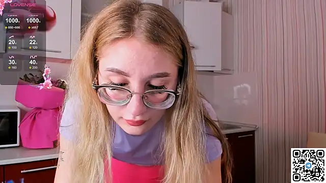 Snapshot of LivyyBossom chatting on February 4, 7:00 pm LivyyBossom online show from February 4, 7:00 pm