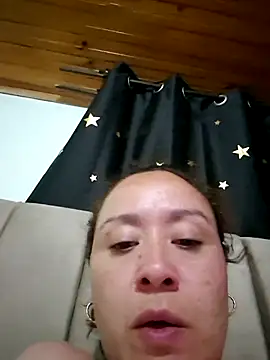 Snapshot of RenataSexy_ chatting on May 12, 1:36 am RenataSexy online show from May 12, 1:36 am