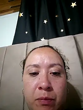 Snapshot of RenataSexy_ chatting on May 14, 1:23 am RenataSexy online show from May 14, 1:23 am