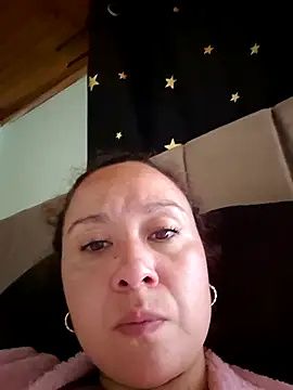 Snapshot of RenataSexy_ chatting on May 14, 6:15 pm RenataSexy online show from May 14, 6:15 pm