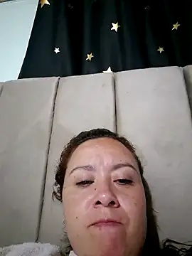 Snapshot of RenataSexy_ chatting on June 4, 1:00 am RenataSexy online show from June 4, 1:00 am