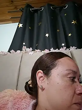 Snapshot of RenataSexy_ chatting on August 6, 12:45 am RenataSexy online show from August 6, 12:45 am
