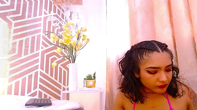 Snapshot of HelenaSwani chatting on January 27, 3:28 pm HelenaSwani online show from January 27, 3:28 pm