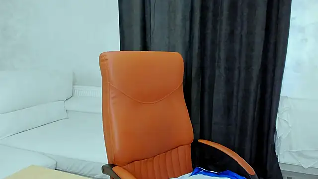 DiamondVelour online show from December 21, 9:15 pm