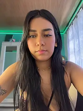 Snapshot of ALANAH_KITTY chatting on May 25, 8:04 pm ALANAH KITTY online show from May 25, 8:04 pm
