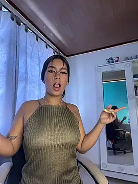 Snapshot of ALANAH_KITTY chatting on July 10, 7:49 pm ALANAH KITTY online show from July 10, 7:49 pm