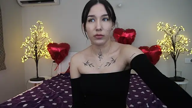 Snapshot of NikkiGoldSide chatting on February 26, 2:14 pm NikkiGoldSide online show from February 26, 2:14 pm