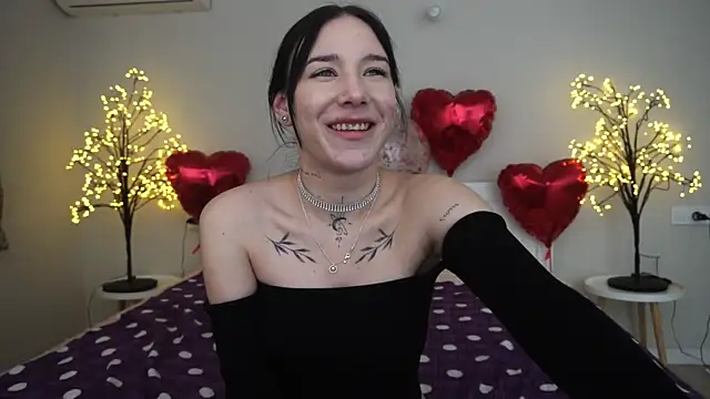 Snapshot of NikkiGoldSide chatting on February 26, 5:17 pm NikkiGoldSide online show from February 26, 5:17 pm